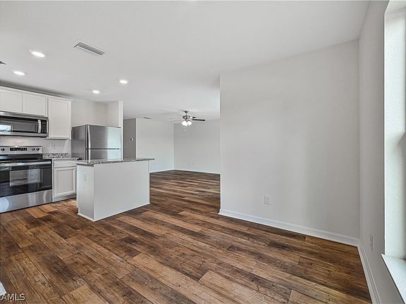 5th image of 1709 Chiquita Blvd N