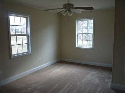 4th image of 4828 Kings Ct
