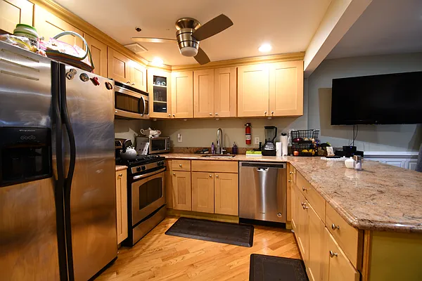 Rented by Corcoran | media 2