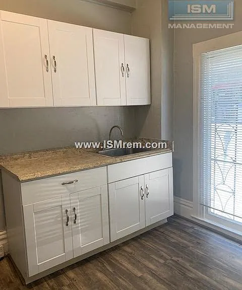 225 Taylor St — Photo 4