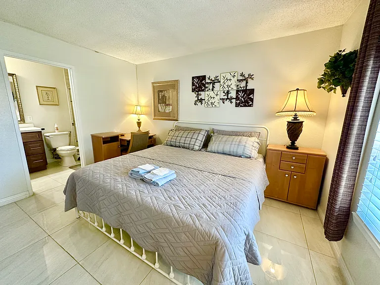 3462 Myrtle Ave — Photo 8