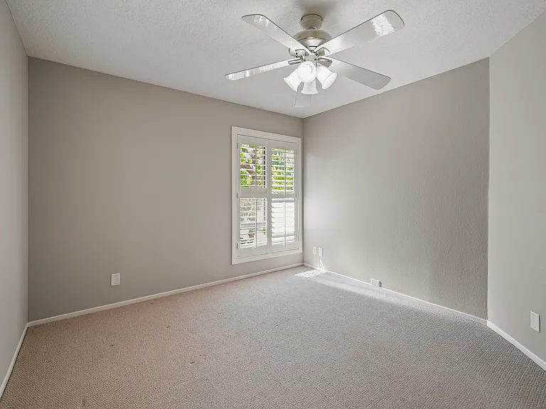 15231 Magnolia Blvd #221 — Photo 9
