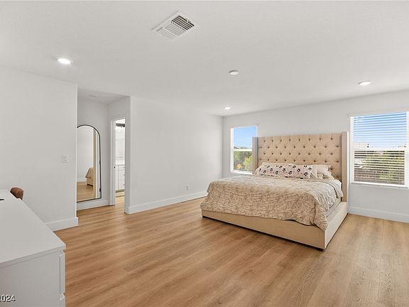 4th image of 7661 Mojave Wind Ave