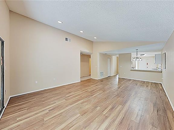 5th image of 3605 Quail Hollow Ln