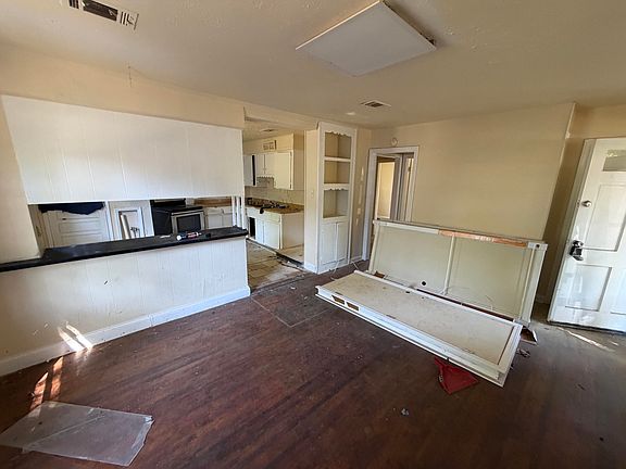 4th image of 2215 Bandler Road