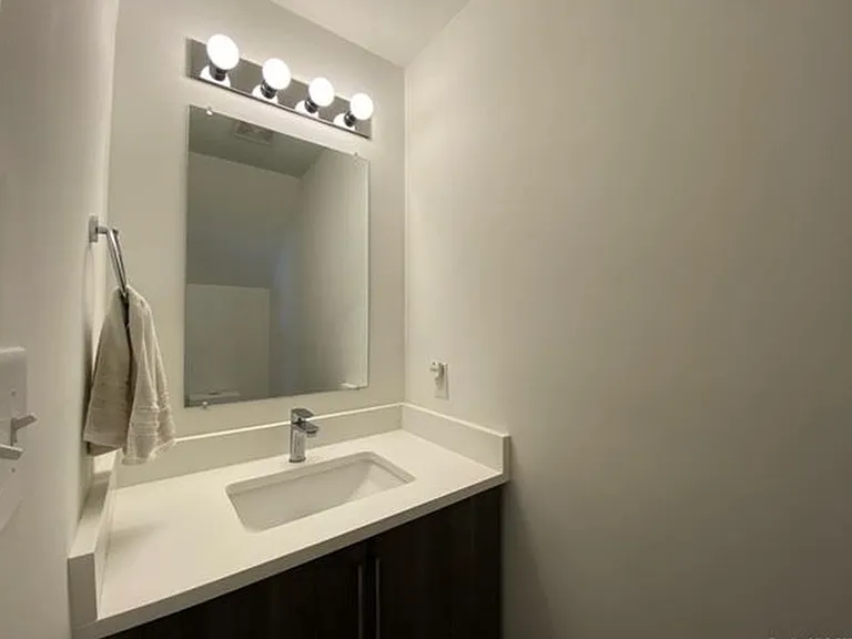 1537 Briar Creek Rd #B — Photo 6