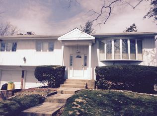 597 Michelle Pl, Valley Stream, NY 11581