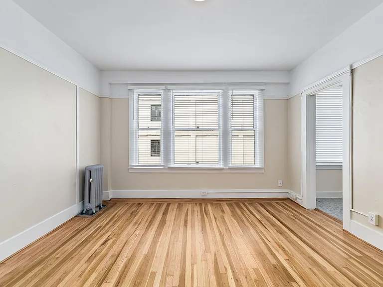 735 O'Farrell — Photo 2