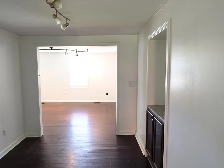 1207 Keller Ave — Photo 12