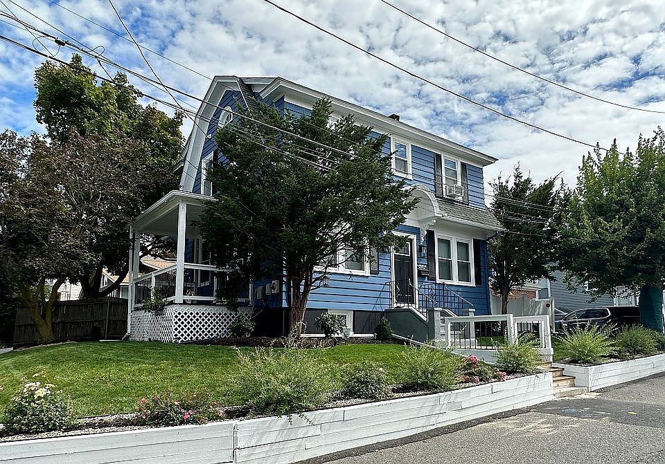 2nd image of 11 Shaw St