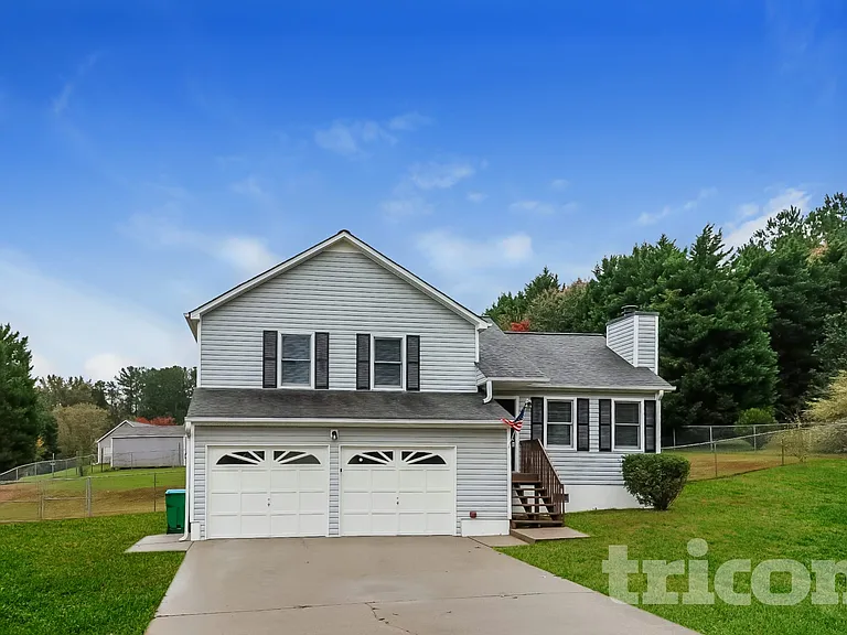 78 Ginnity Dr — Photo 1