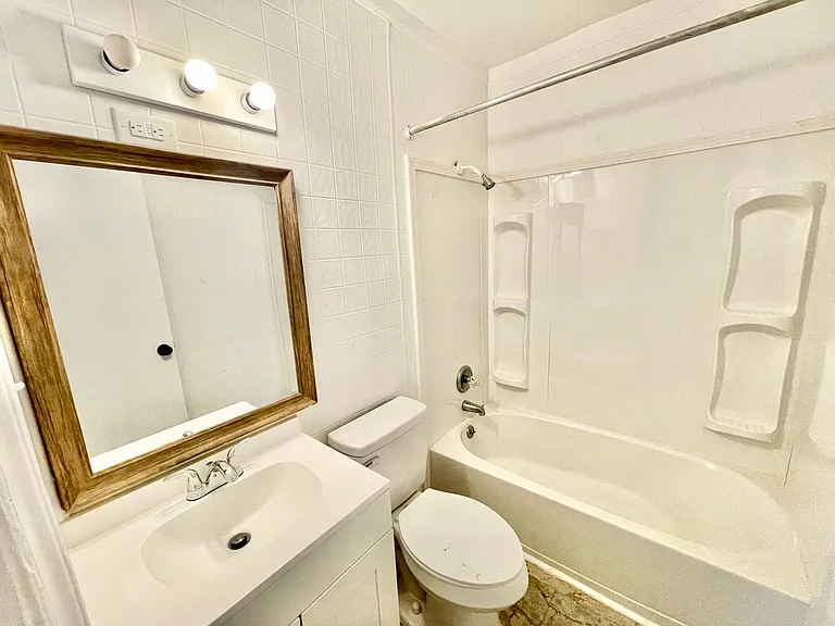 811 Dana Pl — Photo 16