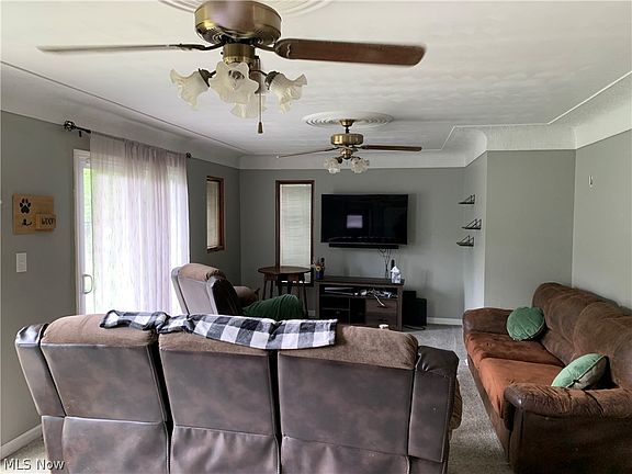 4th image of 4119 Woodmere Dr