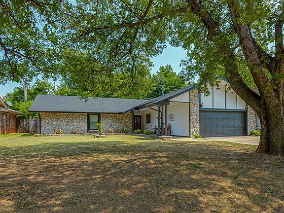 2nd image of 11900 Ashford Dr