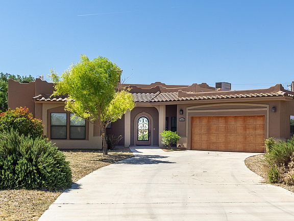 2nd image of 1310 Artesia Ct