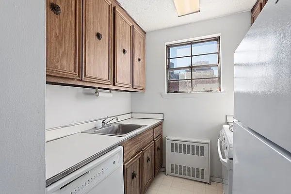 Sold by Corcoran | media 15