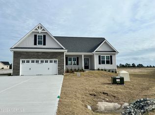 549 Bellows Ln, Rocky Point, NC 28457
