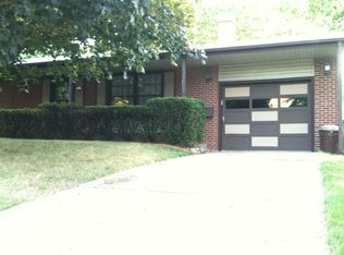 4115 N Sunderland Dr, Decatur, IL 62526