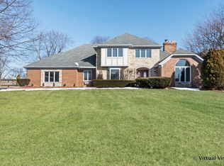 8261 Ridgepointe Dr, Burr Ridge, IL 60527