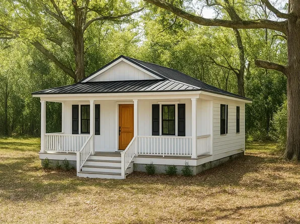 111 Roberta Dr, Eutawville, SC 29048