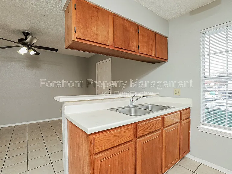 820 W Olmos Dr — Photo 13