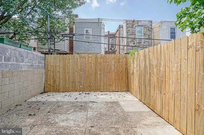 2010 S Croskey St — Photo 13