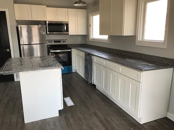 2nd image of 5717 N Parker Ave
