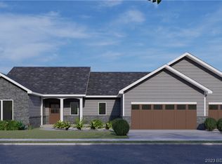 1016 Beacon Ridge Dr, Lake Ozark, MO 65049