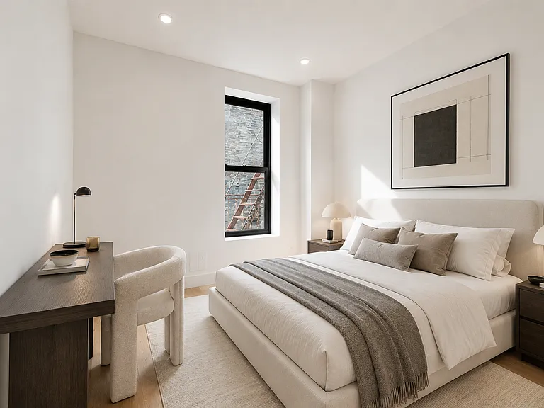 205 8th Ave #2R — Photo 2