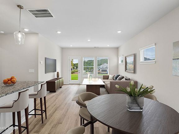 The Roswell floorplan with the Clarity Burlap interior package.