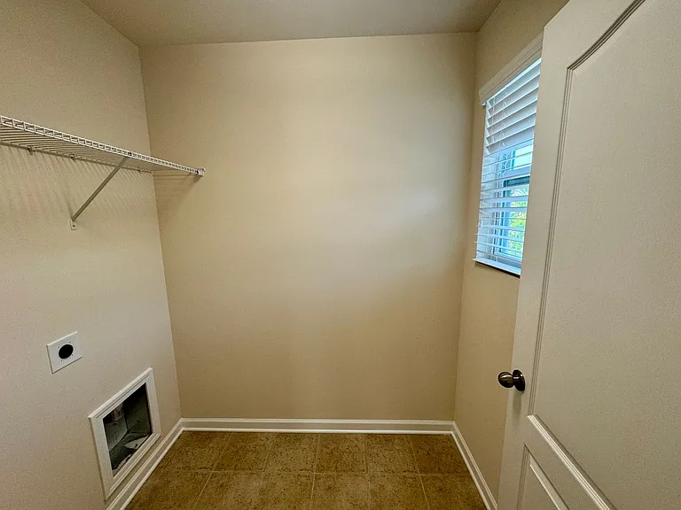 1580 Spring Blossom Trl — Photo 20
