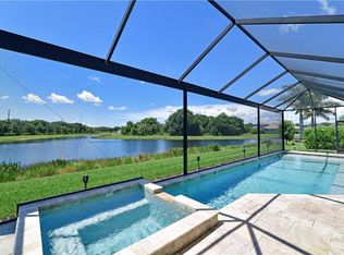 668 Rosemary Cir, Bradenton, FL 34212