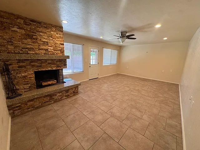 1448 Carmelita Dr — Photo 8