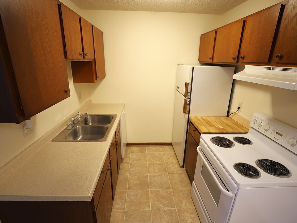 1st image of 4200 Parklawn Ave #4206