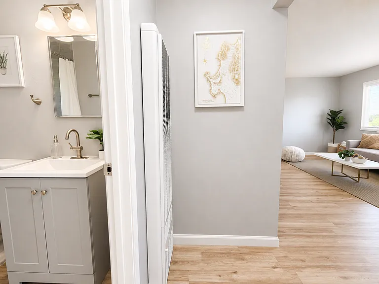 2568 Grove Way — Photo 4