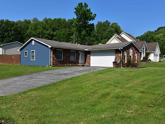 4th image of 302 Hillview Ln