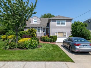 154 Madison Ave, Island Park, NY 11558