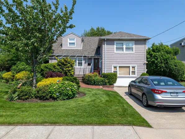 154 Madison Avenue, Island Park, NY 11558