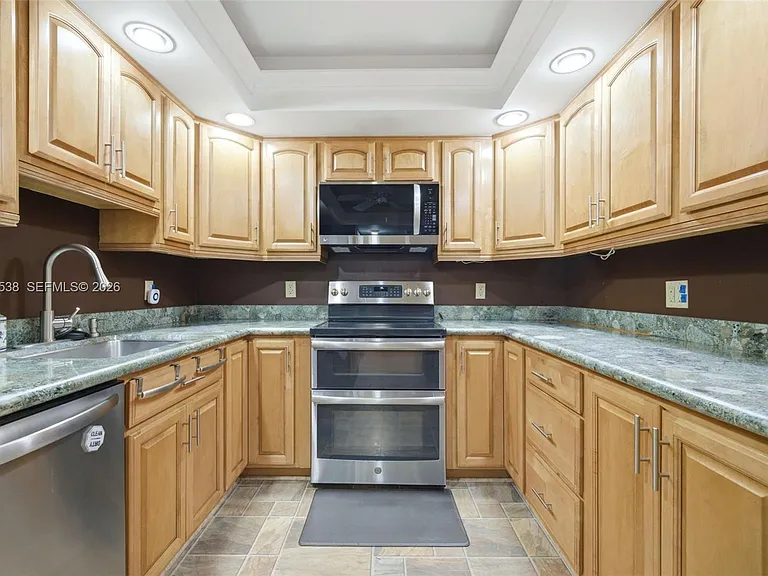 821 Cypress Blvd #307 — Photo 11