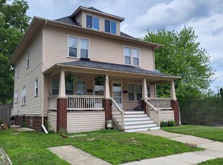 35324/326 Chestnut St, Wayne, MI 48184