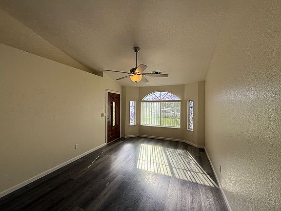 4th image of 5220 Avante Ln