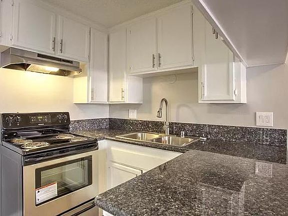 2nd image of 903 N Eucalyptus Ave #U5fh6j5b2
