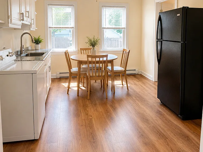6 E Walnut St #1R — Photo 4