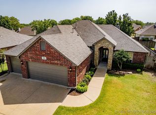 505 S 63rd Pl, Broken Arrow, OK 74014