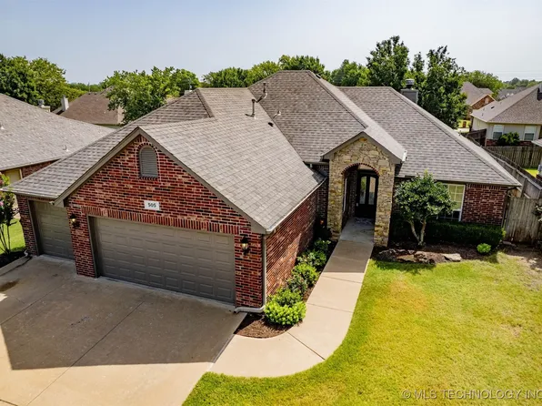 505 S 63rd Pl, Broken Arrow, OK 74014