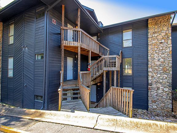 2nd image of 203 Stearns Point E #4