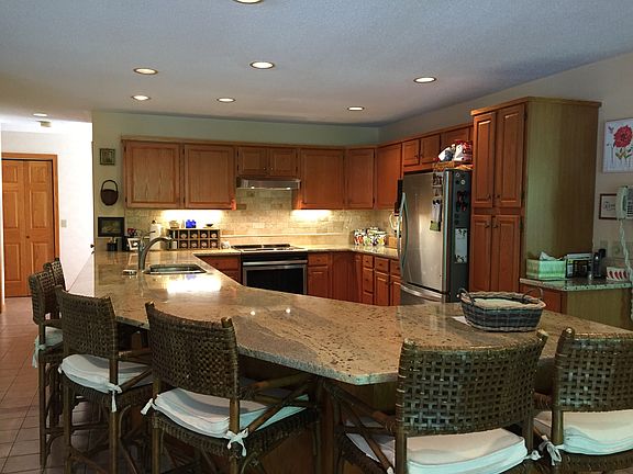 spacious kitchen,new granite