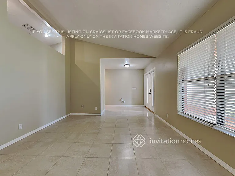 13325 Kingsbury Dr — Photo 3