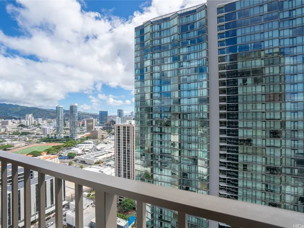 987 Queen St #2610, Honolulu, HI 96814