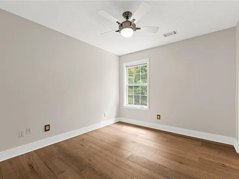 370 Manor Glen Dr — Photo 35